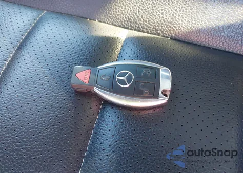 2013 Mercedes-Benz C 250 from USA, damaged, VIN WDDGJ4HB6DG007126